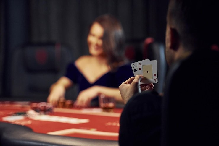 luxury138 link mobile app home screen displaying live football markets and casino games